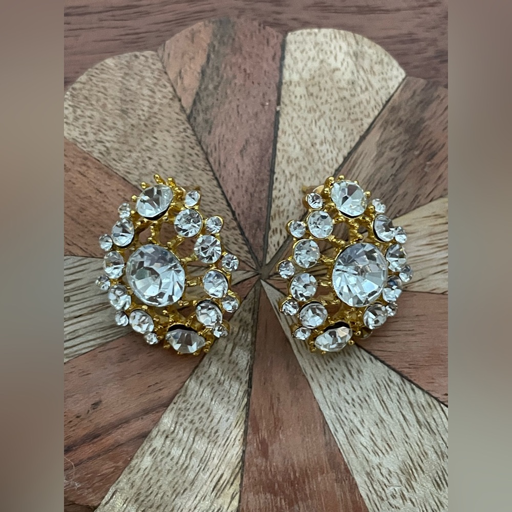 GIVVY - Crystal Bling Pierced Statement Earrings Gold Tone Metal